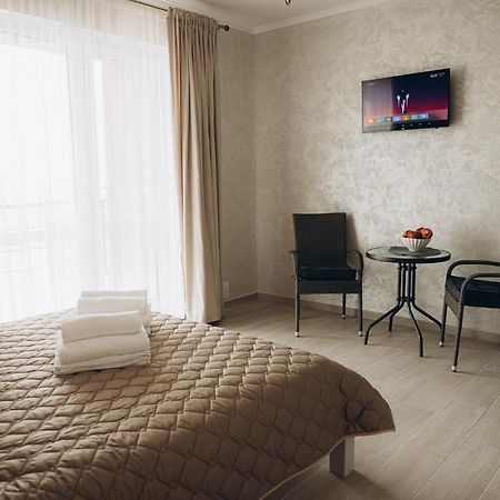 Три Слона Hotel Zatoka Exterior foto
