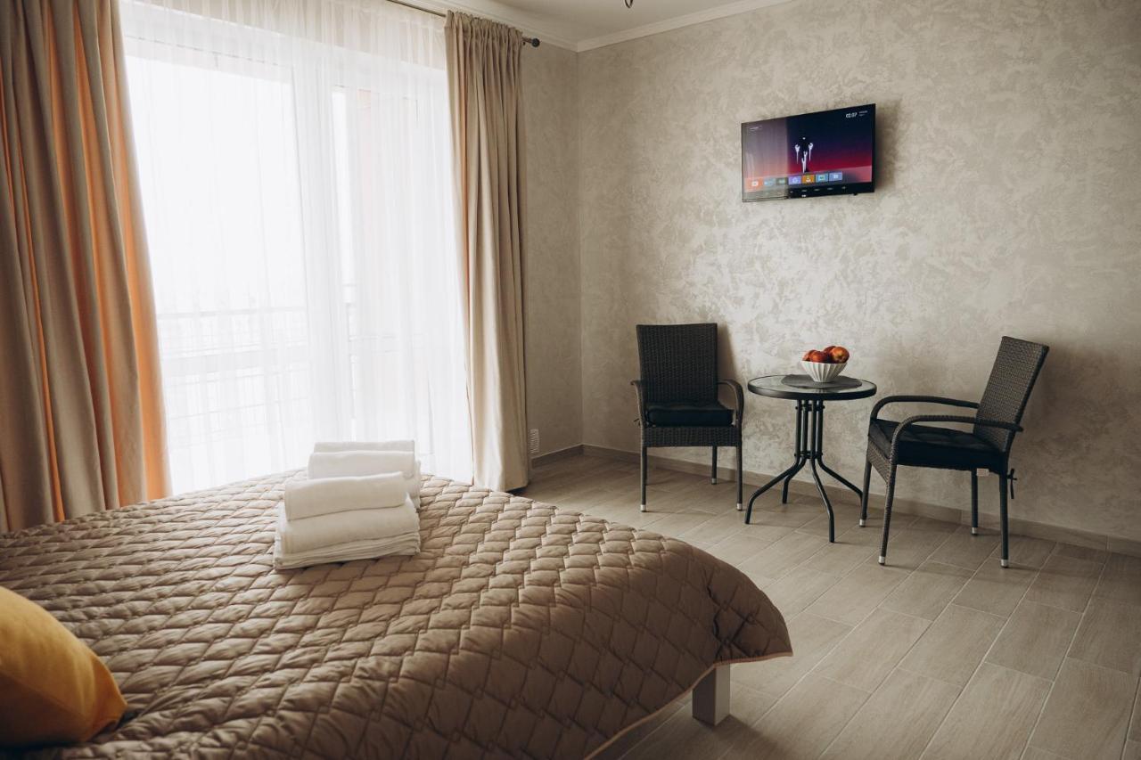 Три Слона Hotel Zatoka Exterior foto