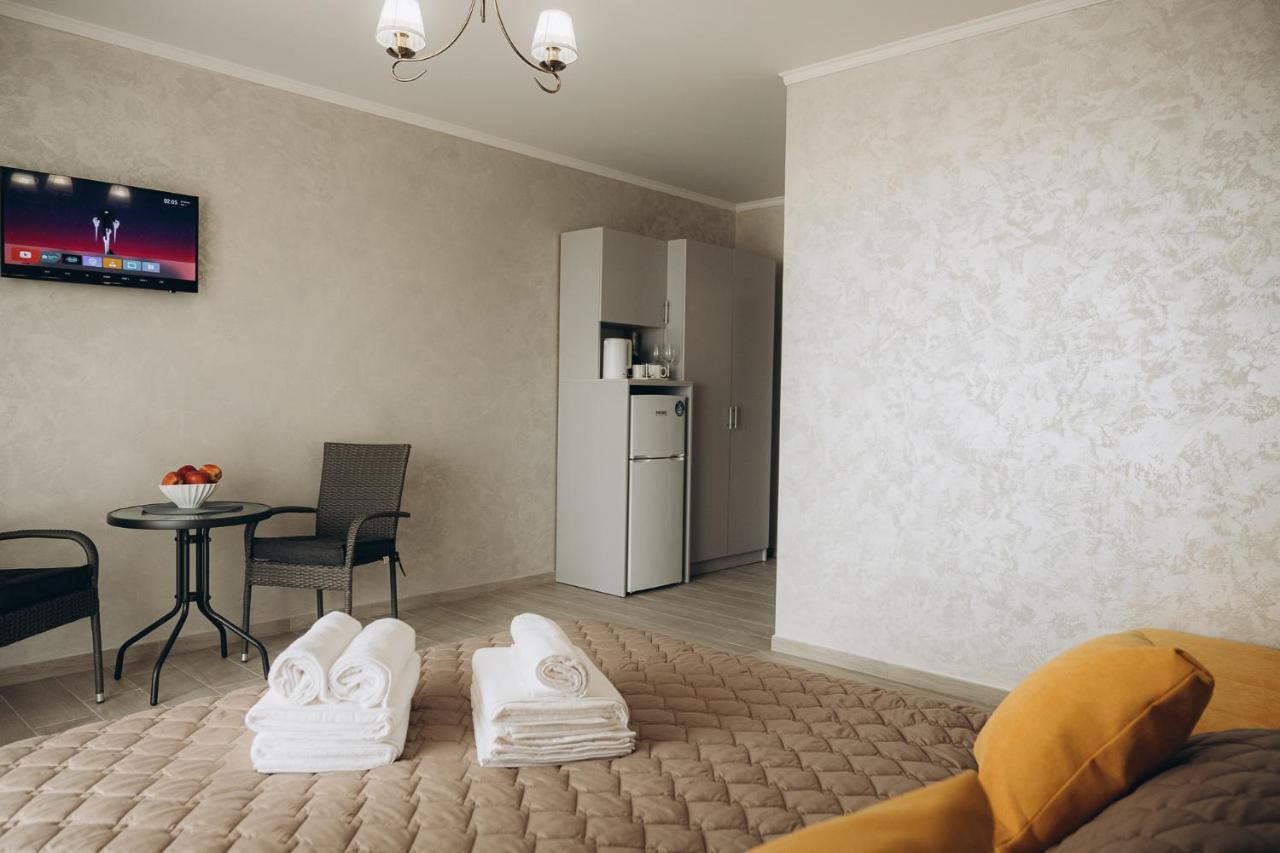 Три Слона Hotel Zatoka Exterior foto
