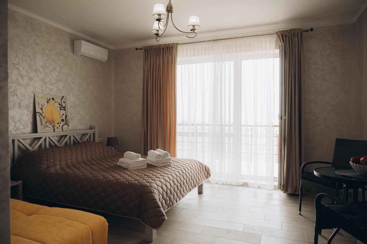 Три Слона Hotel Zatoka Exterior foto