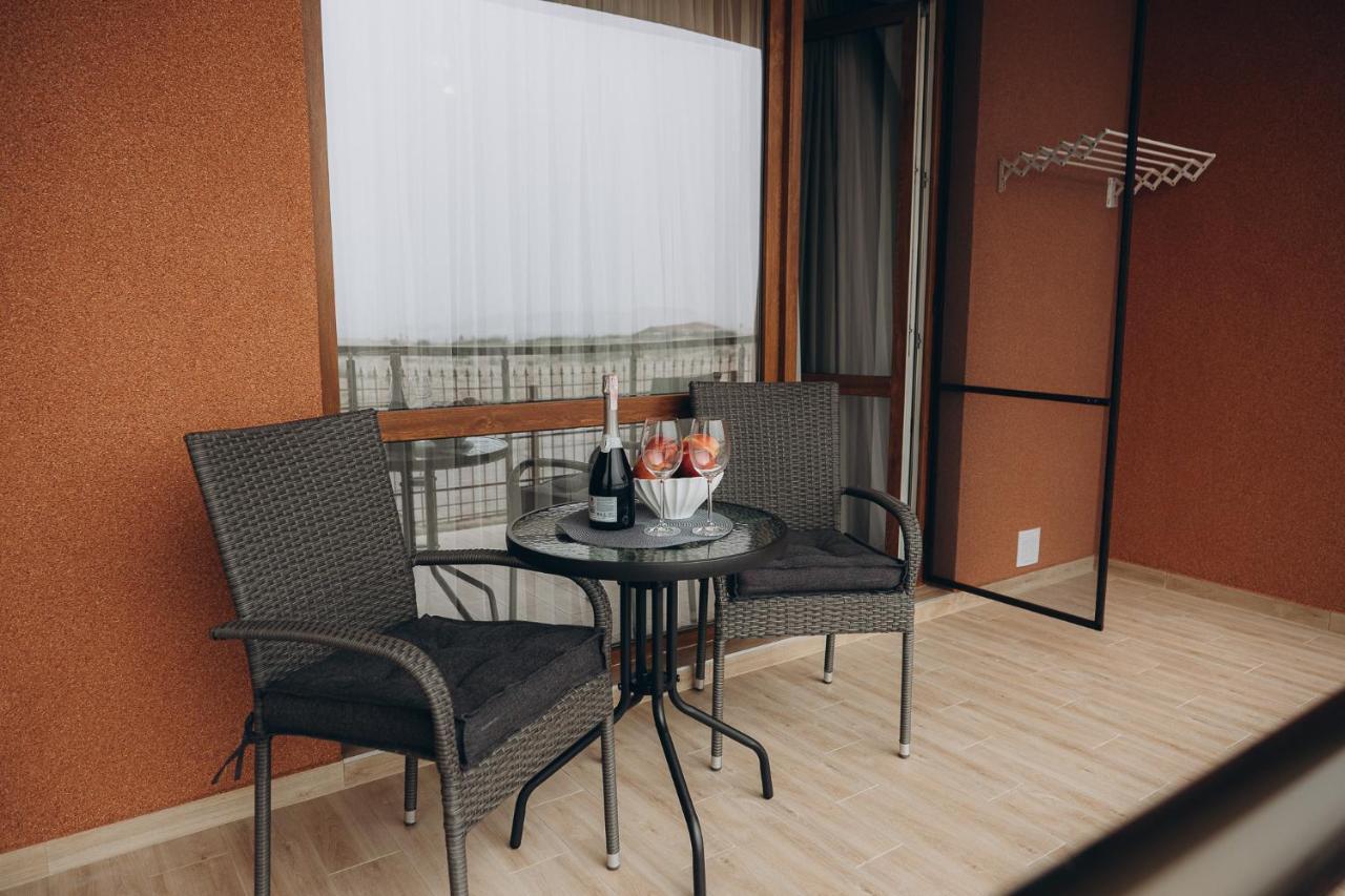 Три Слона Hotel Zatoka Exterior foto