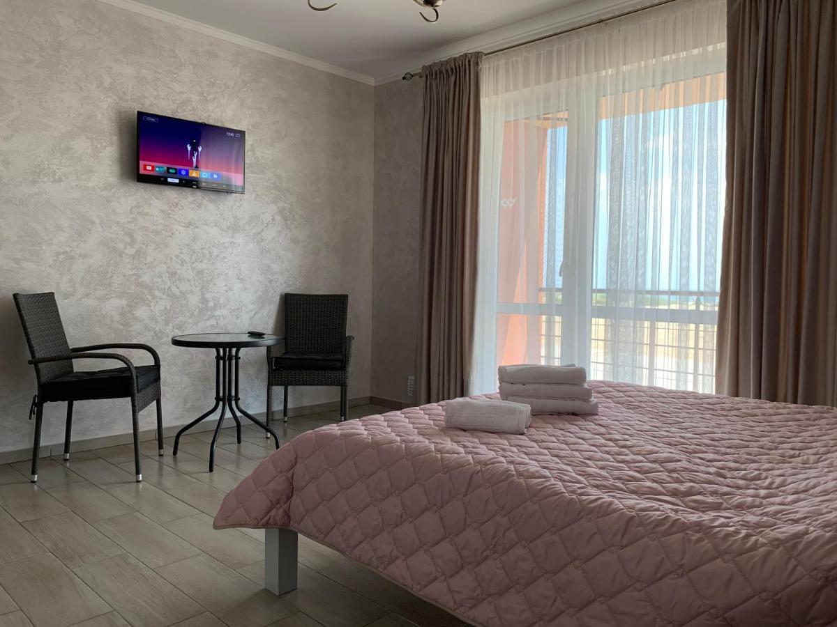 Три Слона Hotel Zatoka Exterior foto