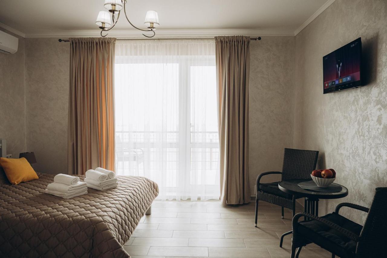 Три Слона Hotel Zatoka Exterior foto