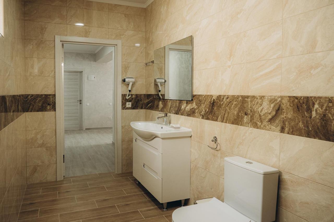 Три Слона Hotel Zatoka Exterior foto